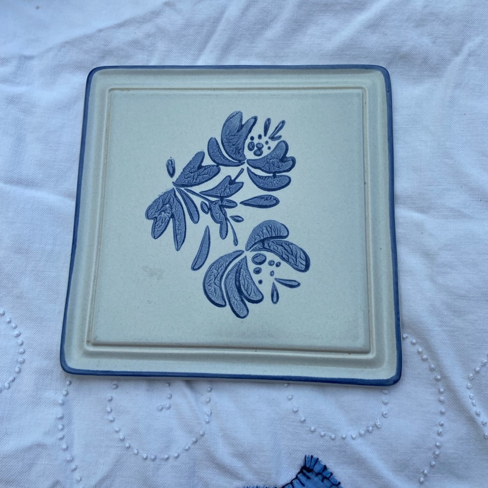 Pfaltzgraff Yorktowne Trivet